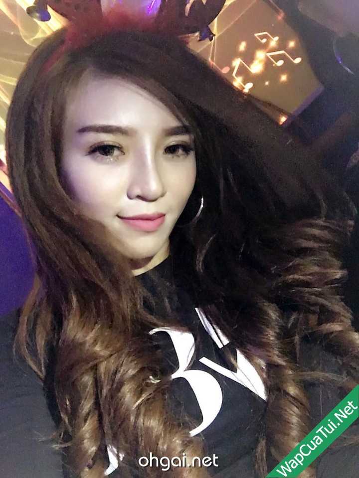 Gái xinh facebook: Lưu Trúc