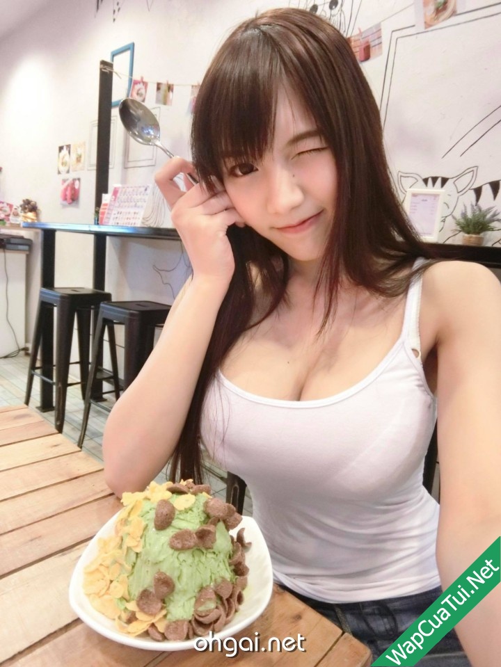 Hot girl facebook Thái Lan: Arisara Karbdecho